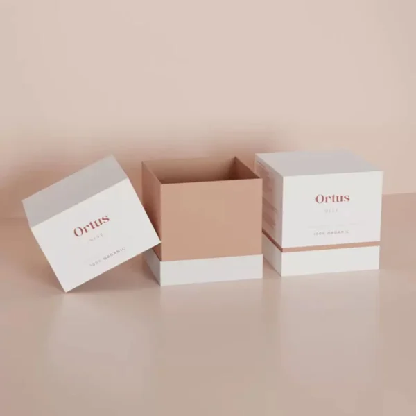 Small cube rigid box for candles or jewelry packaging.
